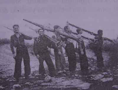 1944 İlk Dağcılık Kursu / Kayseri - Erciyes / Dursun Bozkurt (Gümüşhane), Naci Alka (Isparta), Nihat Bentkaya (Kırklareli), Rıfat Tacettinoğlu (Kayseri), Zeki Özdem (Erzurum), Ziya Özova (Ordu)