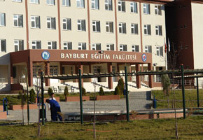 2010 ve 2011 yılları arasında üniversitelerin kat ettiği mesafeyi de yansıtan URAP araştırma sonuçlarına göre Bayburt Üniversitesi, geçtiğimiz yıldan daha başarılı...