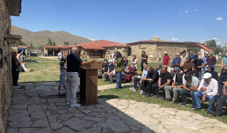 Haci Mehmet Yavuz Ismi En Cok Yakisacagi Mekanda Yasatilacak 1