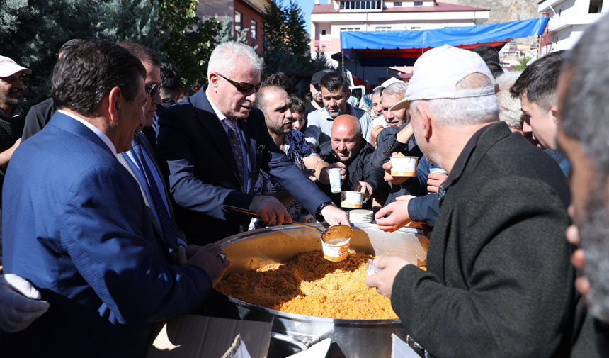 Bayburtta Yilin Ahisi Oto Tamircisi Mursel Kaymak Secildi 3