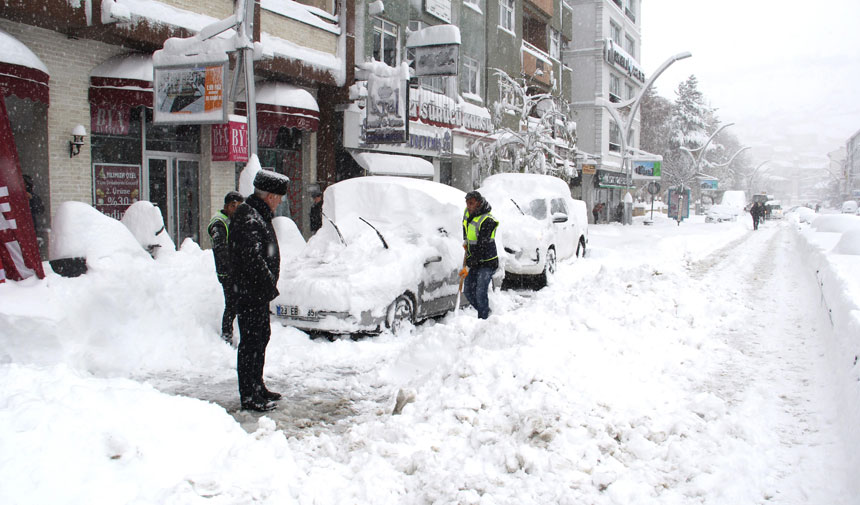 Bayburt Belediyesi Karla Mucadelesini Surduruyor1