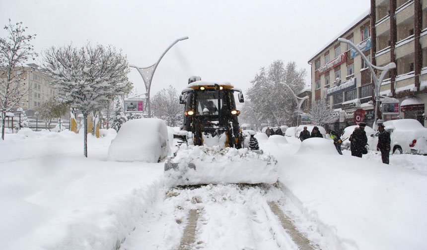 Bayburt Belediyesi Karla Mucadelesini Surduruyor3