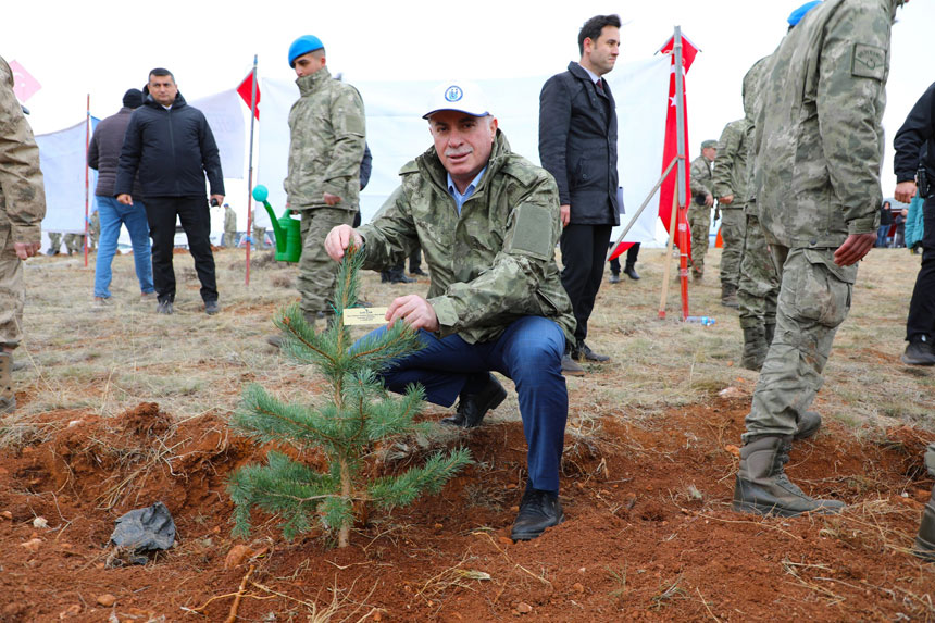 Milli Agaclandirma Gununde Kartaltepeye 40 Bin Fidan Dikildi1