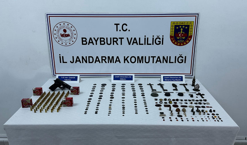 Jandarmadan Bayburt Ve 11 Ilde Es Zamanli Operasyon1