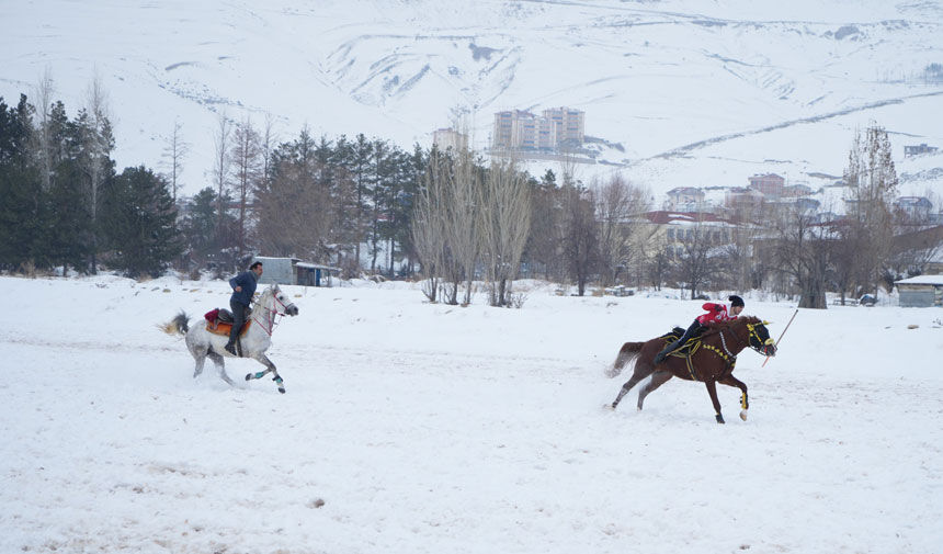 Ciritciler Bayburtta Asker Ugurlamasi Icin At Bindi2