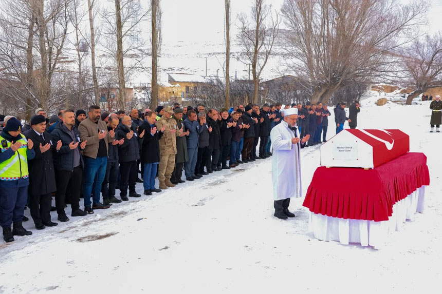 Kibris Gazisi Muslum Yarar Son Yolculuguna Ugurlandi1