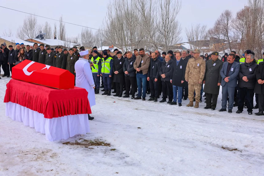 Kibris Gazisi Muslum Yarar Son Yolculuguna Ugurlandi2