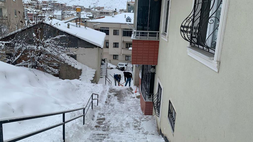 Bayburt Belediyesinin Geceden Baslayan Kar Mesaisi Devam Ediyor2