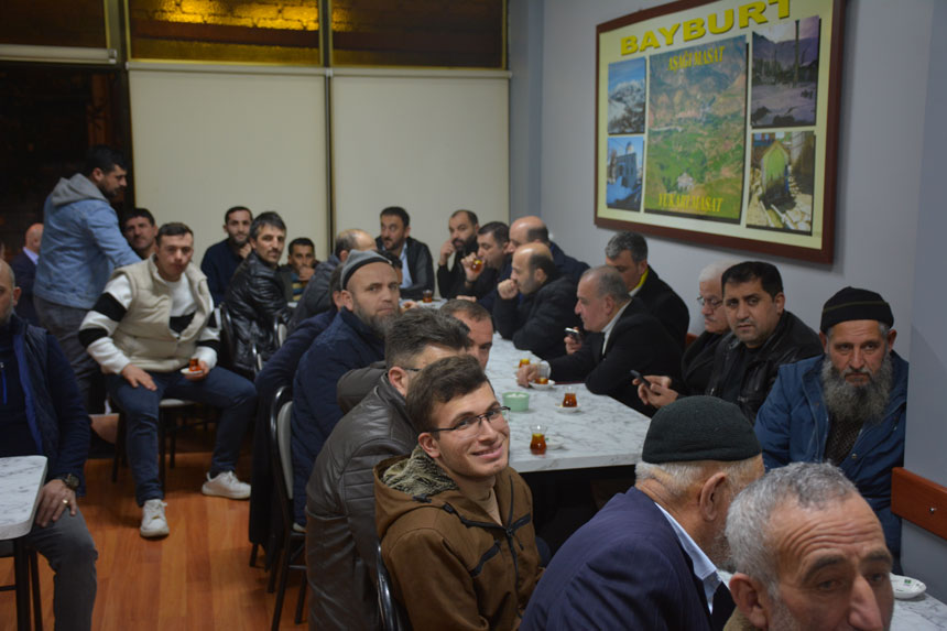 Masatlilar Derneginde Bayram Denizoglu Rahim Saglam Atismasi1