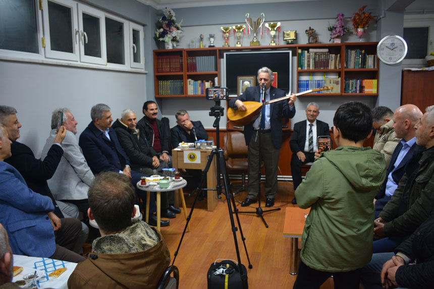 Masatlilar Derneginde Bayram Denizoglu Rahim Saglam Atismasi4