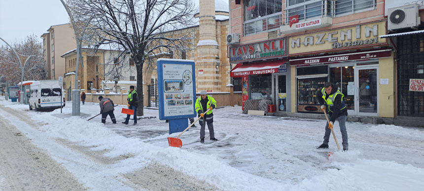 Bayburt Belediyesinden Kar Mesaisi 11