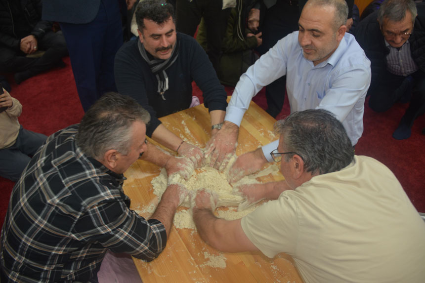 Bayburt Saraycik Koyu Derneginde Kis Aksamlari Bulusmasi2