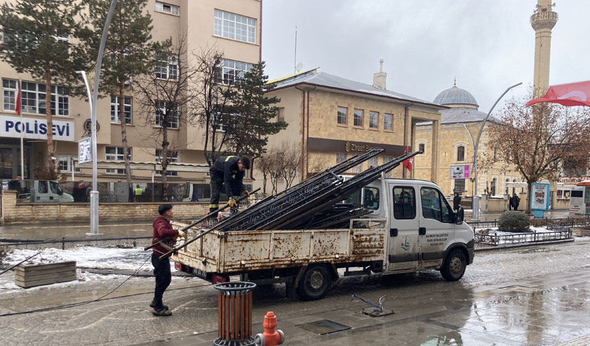 Bayburt Belediyesi Orta Refujlerde Calisma Baslatti