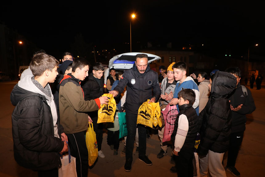 Bayburt Belediyesi De Onbesi Gelenegini Unutmadi2