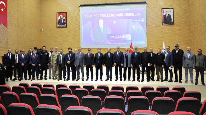 Prof Dr Vedat Bilgin Turk Modernlesmesinin Sorunlarini Anlatti3
