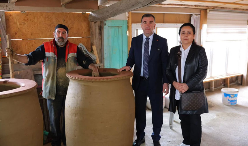 Vali Eldivan Turkiyenin Ahisi Recai Purutoglunu Ziyaret Etti3