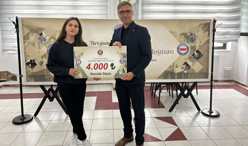 Bayburtta Bir Bilenle Bilge Nesil Yarismasinin Odulleri Verildi4
