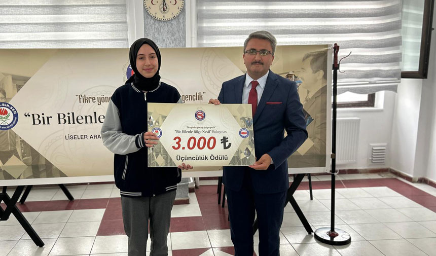 Bayburtta Bir Bilenle Bilge Nesil Yarismasinin Odulleri Verildi5