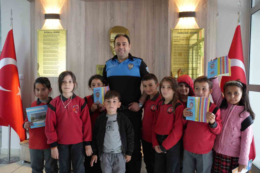 Guvenli Gelecek Icin Bayburt Polisi Is Basinda2