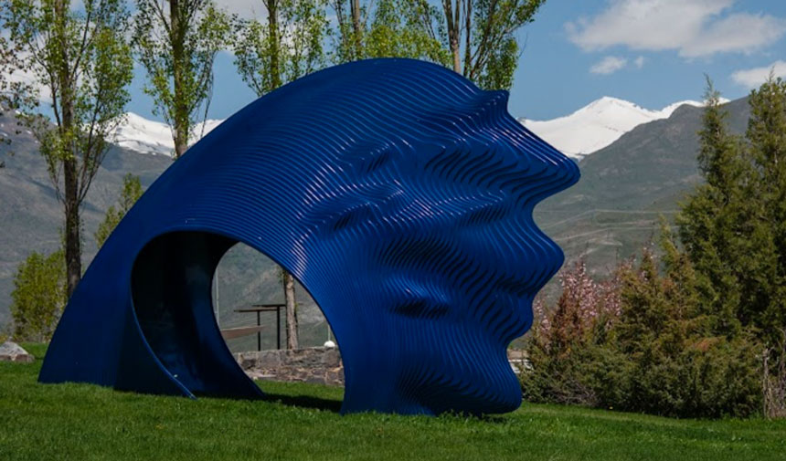 Baksi Muzesinde Sanat Ve Dusunce Bulusmasi Seckin Pirim Sergisi Ve Akarsu Ustunde Konu13