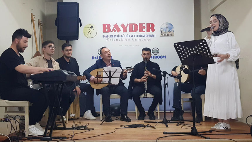 Bayburt Tarih Kultur Ve Edebiyat Derneginden Muzik Ziyafetiyle Sezon Finali7