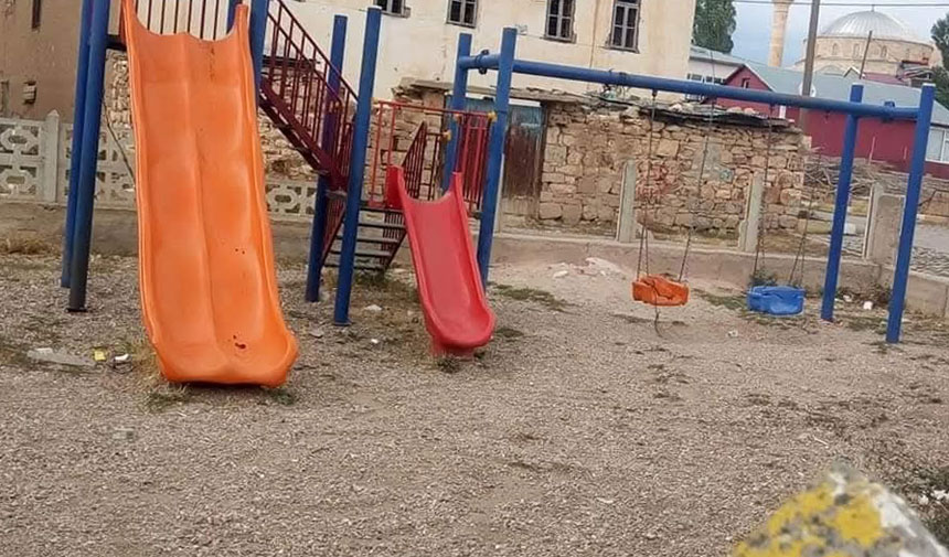 Sehit Karakasoglunun Adini Tasiyan Park Virane Yetkililer Goreve Cagriliyor1