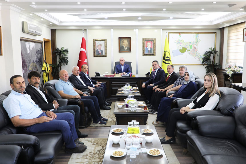 Bakan Yardimcisi Dr Enes Eminoglundan Bayburt Belediyesine Ziyaret1