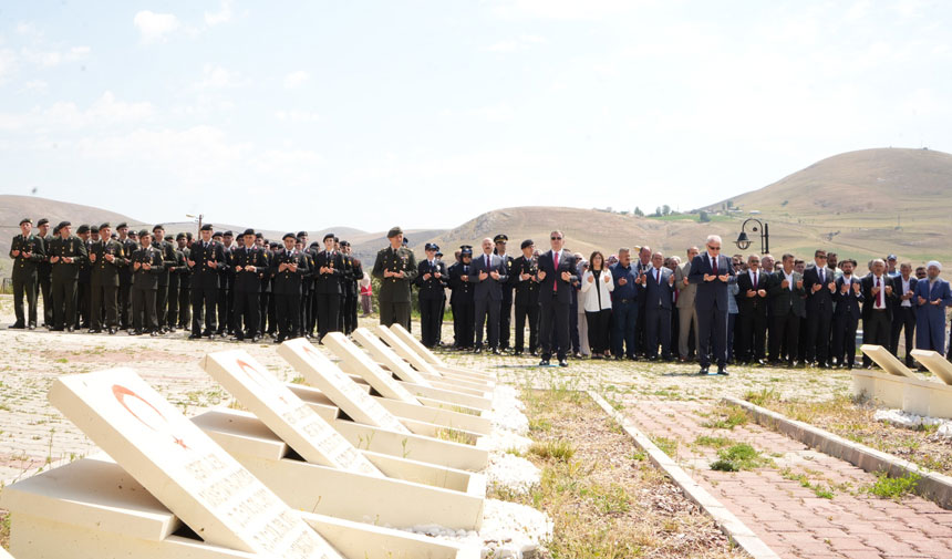 Bayburtta 15 Temmuz Sehitleri Dualarla Anildi1
