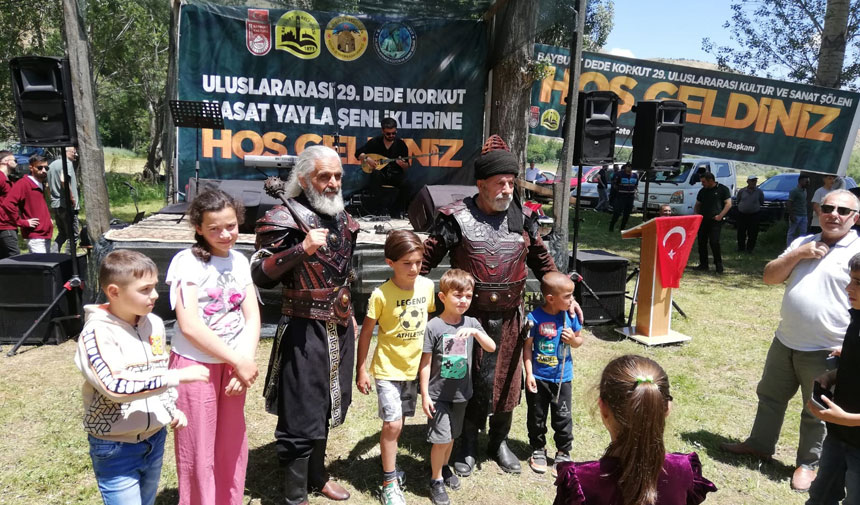 Tarihi Dizilerin Bayburtlu Oyuncularina Yogun Ilgi11