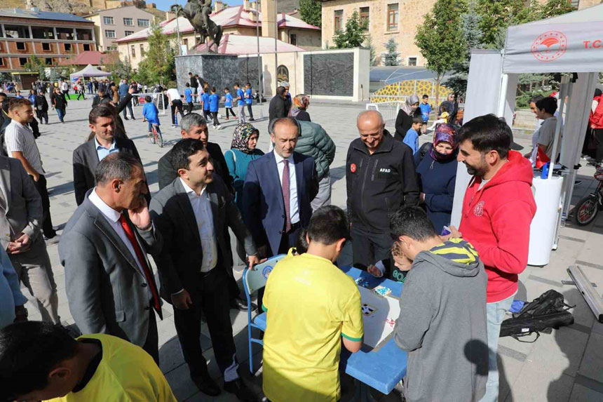 Bayburtta Yaz Spor Okullari Coskulu Bir Torenle Acildi1