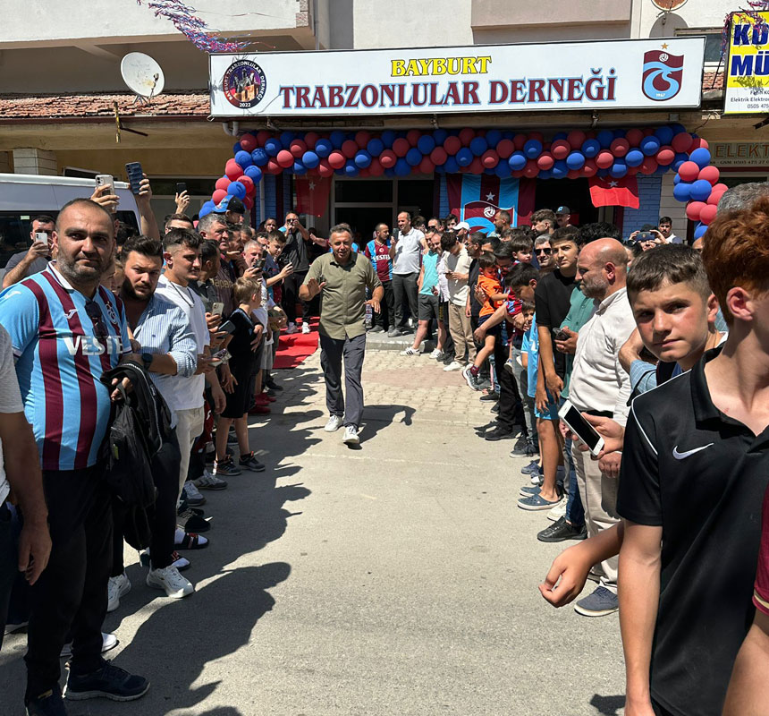 Trabzonsporlu Yildizlar Bayburt Trabzonlular Derneginin Acilisina Katildi1