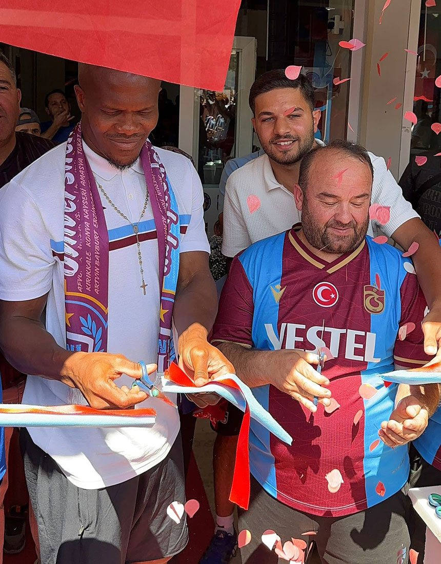 Trabzonsporlu Yildizlar Bayburt Trabzonlular Derneginin Acilisina Katildi2
