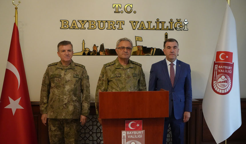 Kara Kuvvetleri Komutani Orgeneral Metin Tokelin Bayburt Ziyareti1