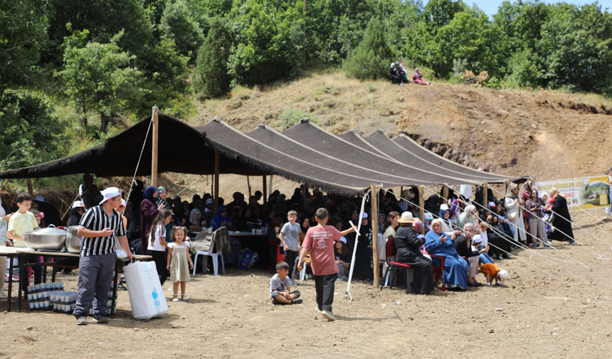 Dovmekaya Koyunde Coskulu Piknik Soleni Geleneksellesmesi Planlaniyor4