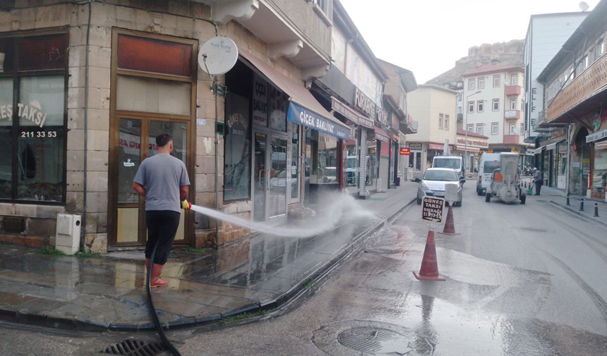 Bayburtta Cadde Ve Sokaklar Yikaniyor1