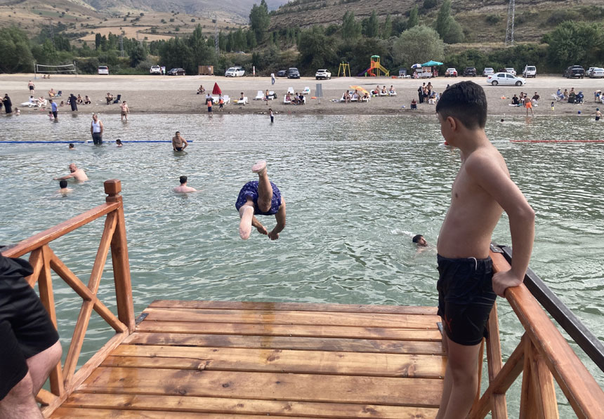 Bayburtun Kopuz Plaji Bolgenin De Gozdesi Oldu3