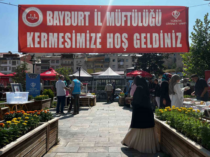 Bayburtta Hayir Carsisi Acildi Ama Donercinin Karsisina Doner Kesmek Olmadi1