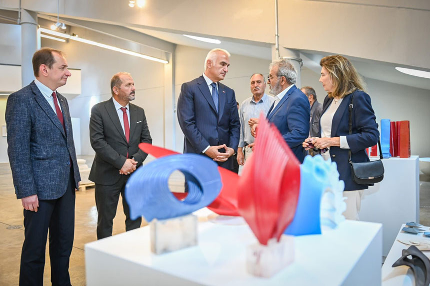Kultur Ve Turizm Bakani Ersoy Baksi Muzesini Ziyaret Etti1
