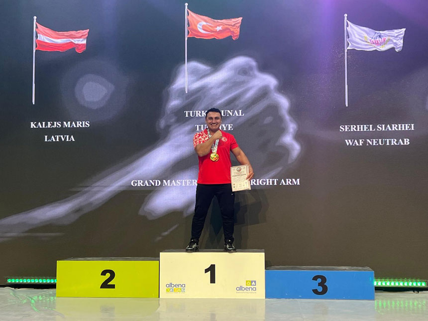 Bayburtlu Unal Turkerden Dunya Sampiyonasinda Cifte Zafer2