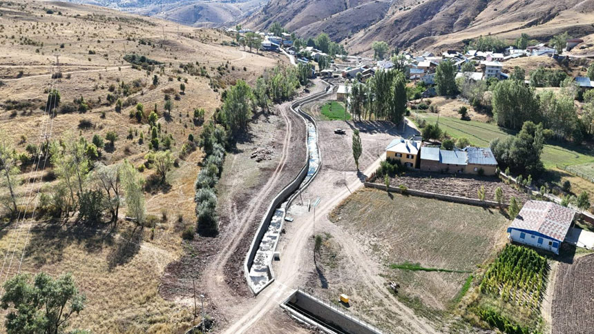 Karayalak Deresi Islah Ediliyor1