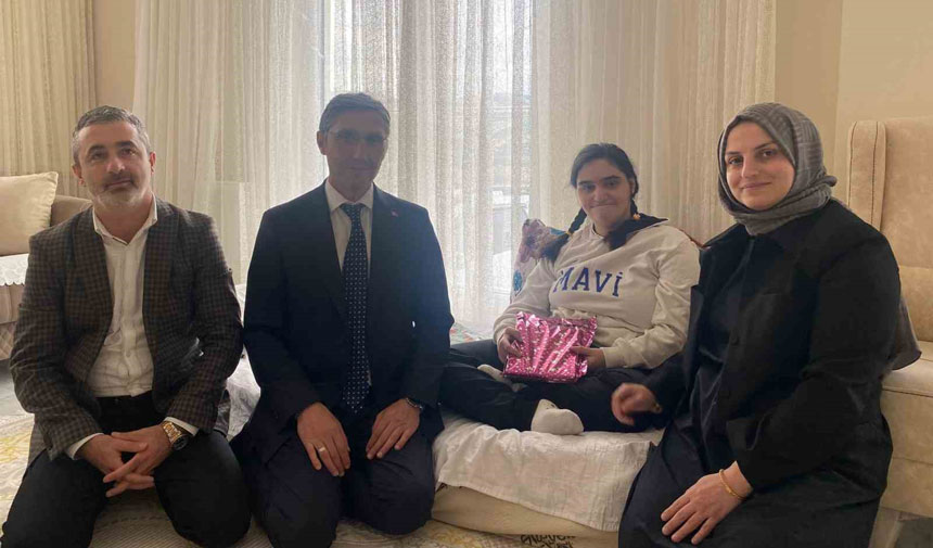 Bayburtta Evde Egitim Goren Ogrenciye Ziyaret1