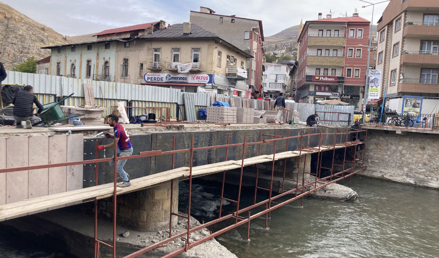 Bayburt Meydan Carsi Koprusu Restorasyonunda Sona Dogru2