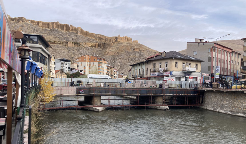 Bayburt Meydan Carsi Koprusu Restorasyonunda Sona Dogru3
