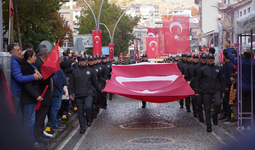 Bayburtta Cumhuriyetin 102 Yil Donumu Coskuyla Kutlandi4