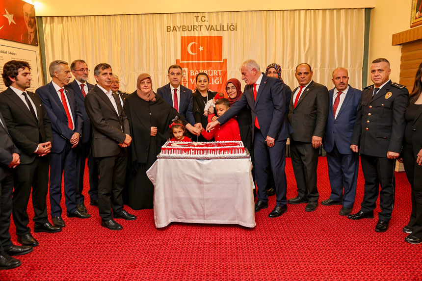 Bayburtta Cumhuriyetin 102 Yili Onuruna Resepsiyon1