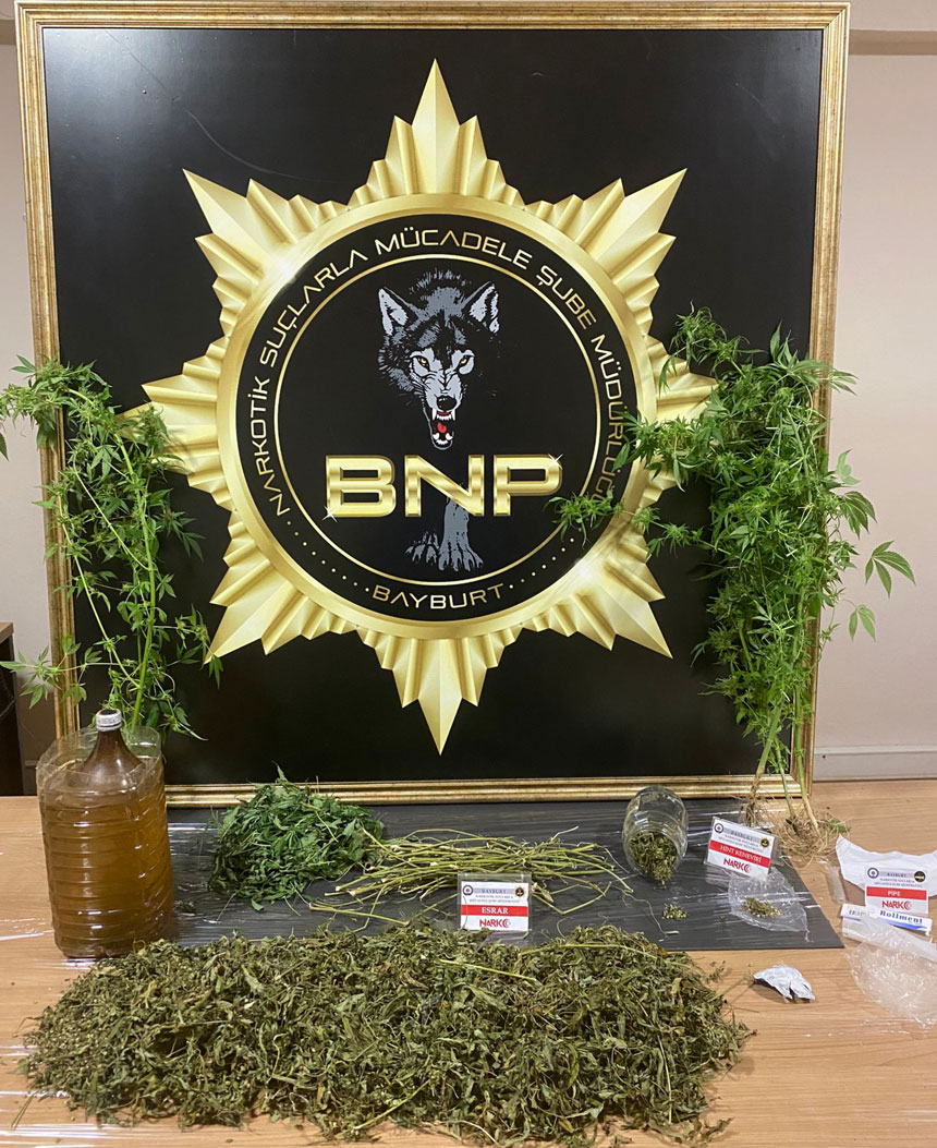 Bayburtta Narkotik Operasyonu Hassas Burun Pablo Is Basinda1