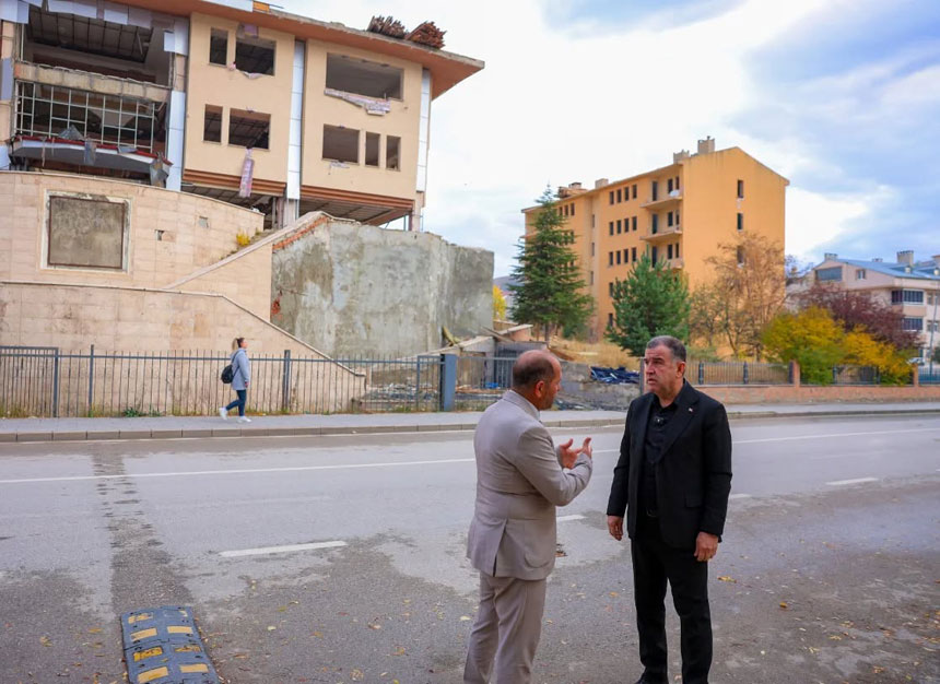 Sair Zihni Kultur Merkezi Yikiliyor 4 Bin Metrekarelik Yeni Merkez Insa Edilecek1