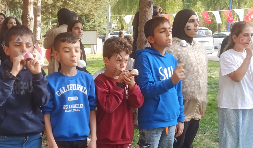 Saadet Partisi Bayburt Kadin Kollarindan Cocuk Soleni3
