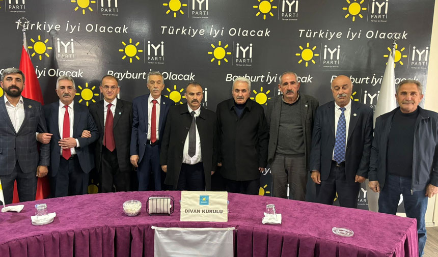 Iyi Parti Bayburt Il Kongresinde Turgay Hanci Yeniden Baskan4