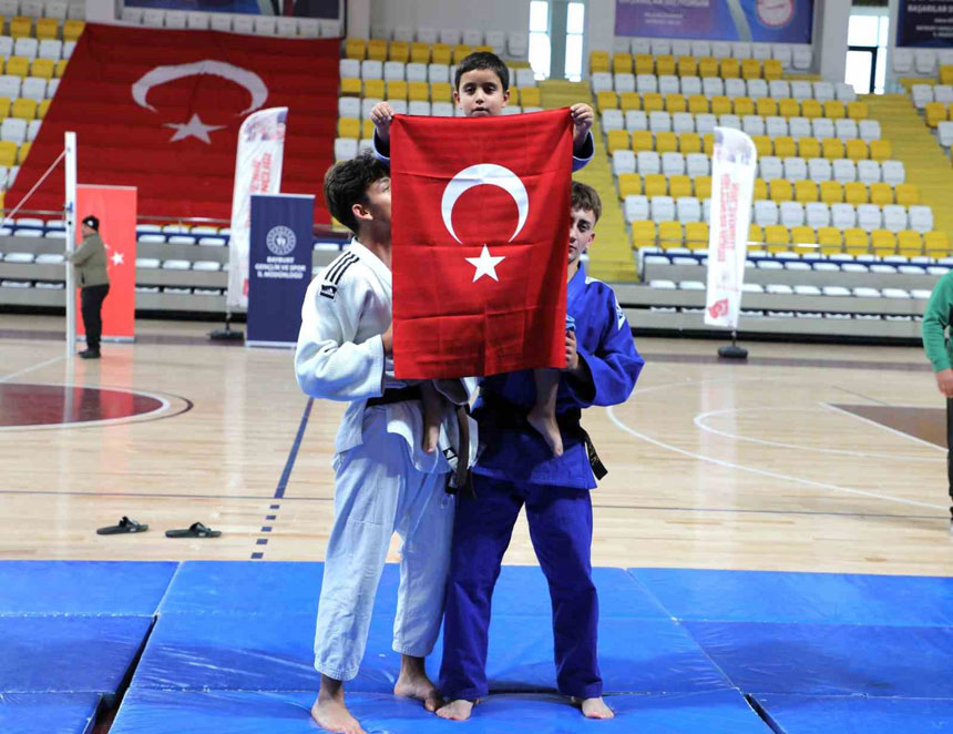 Bayburtta Amator Spor Haftasi Coskusu1